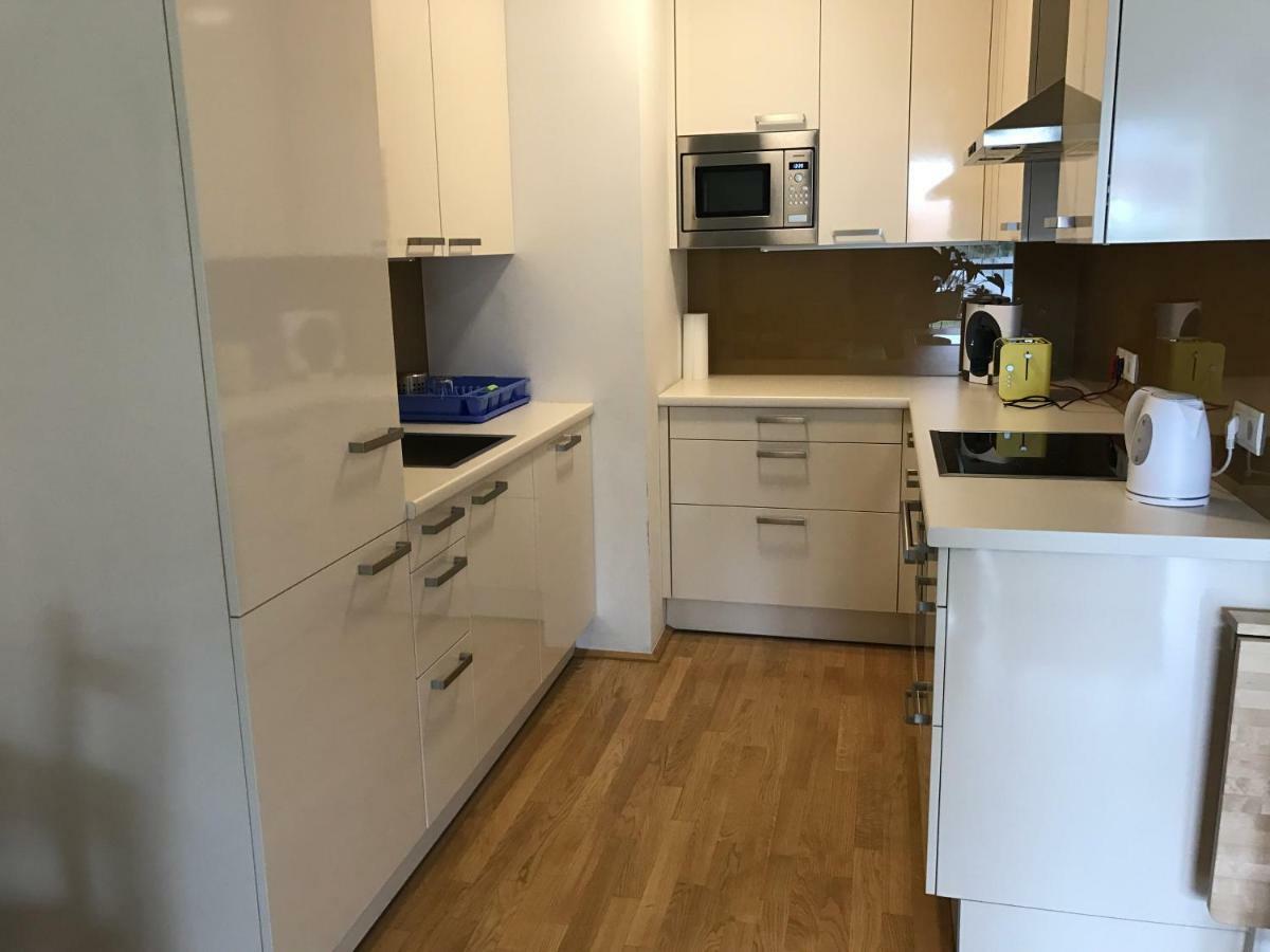 Apartment With Parking On Premise Viena Exterior foto