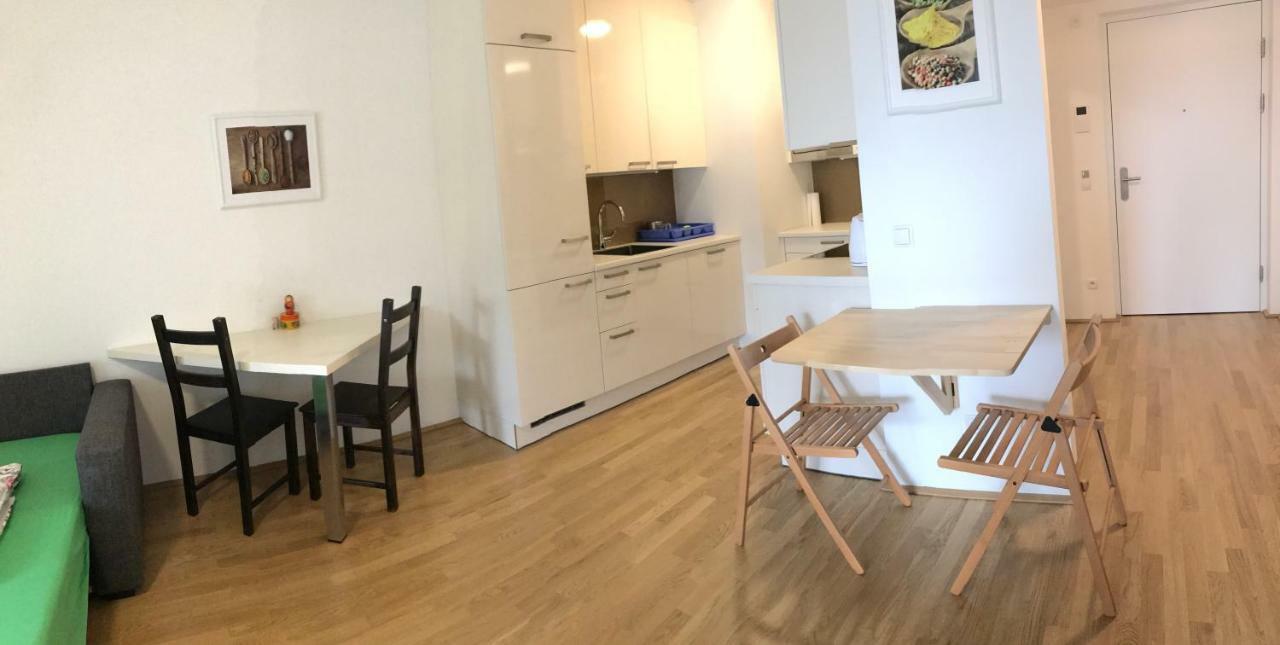 Apartment With Parking On Premise Viena Exterior foto