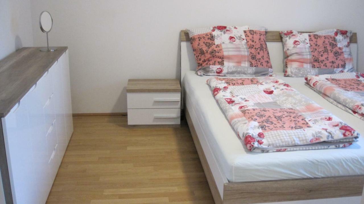 Apartment With Parking On Premise Viena Exterior foto